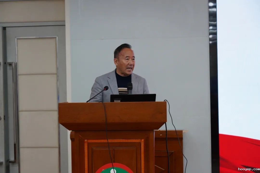 佛山市教育学会李明会长.jpg